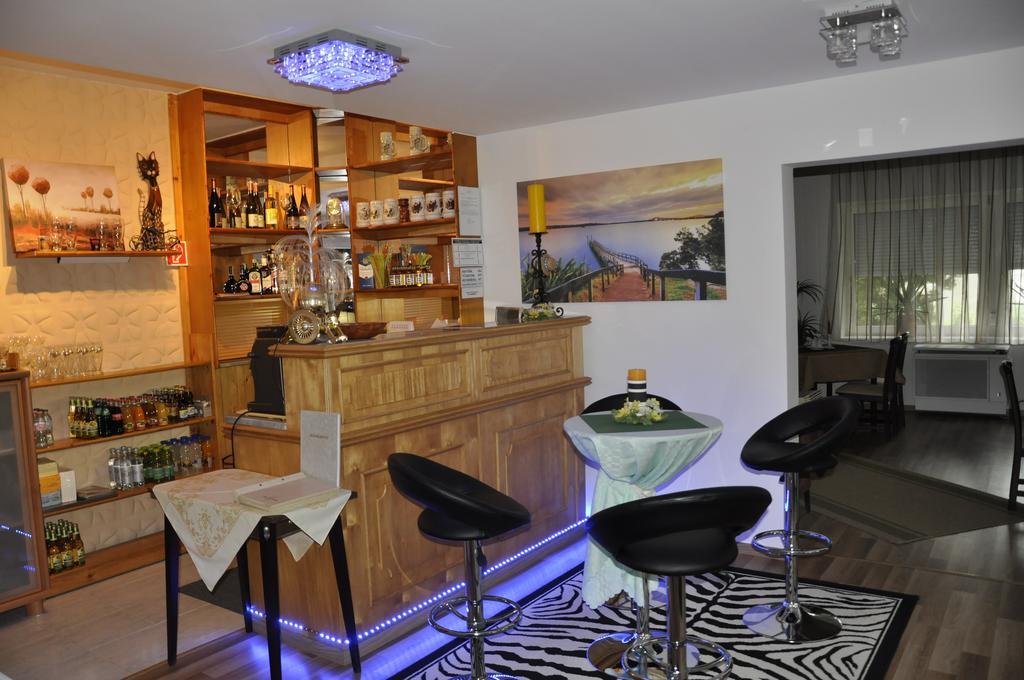 Bed and Breakfast Anna Panzio Herend Экстерьер фото