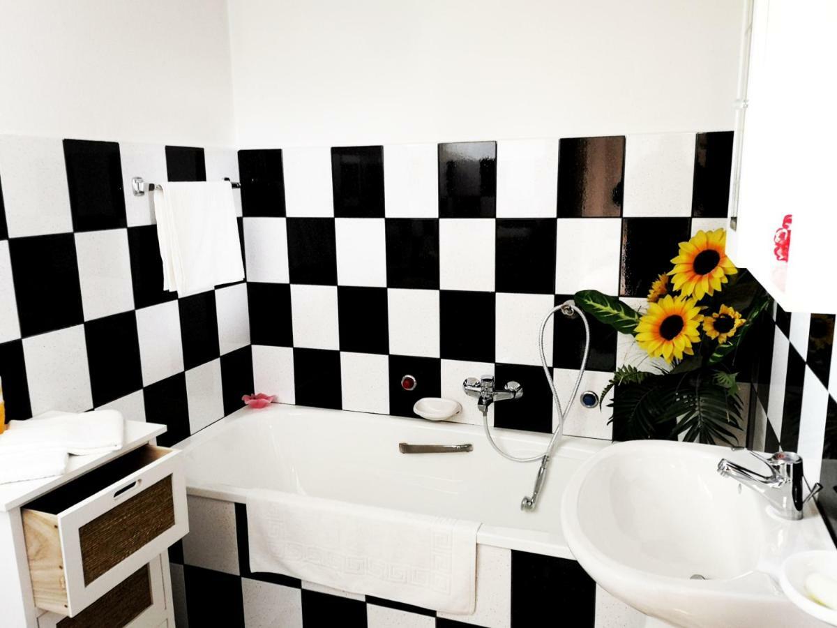 Bed and Breakfast Anna Panzio Herend Экстерьер фото